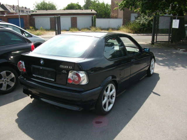 bmw2.jpg